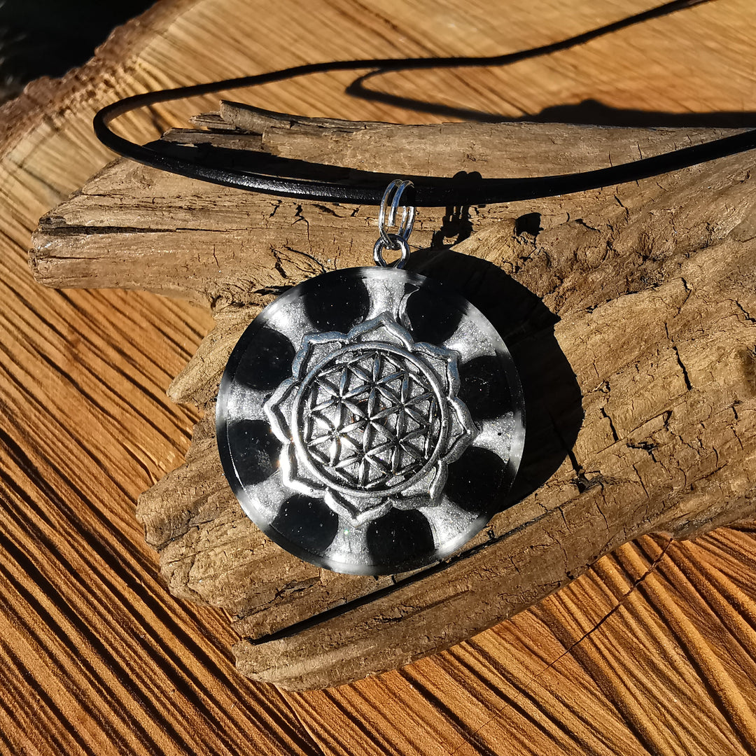 Orgone Anhänger ENERGETISCHER SCHUTZ Schwarzer Turmalin Lebensblume S925 Spaltring ⌀3cm ↑1cm