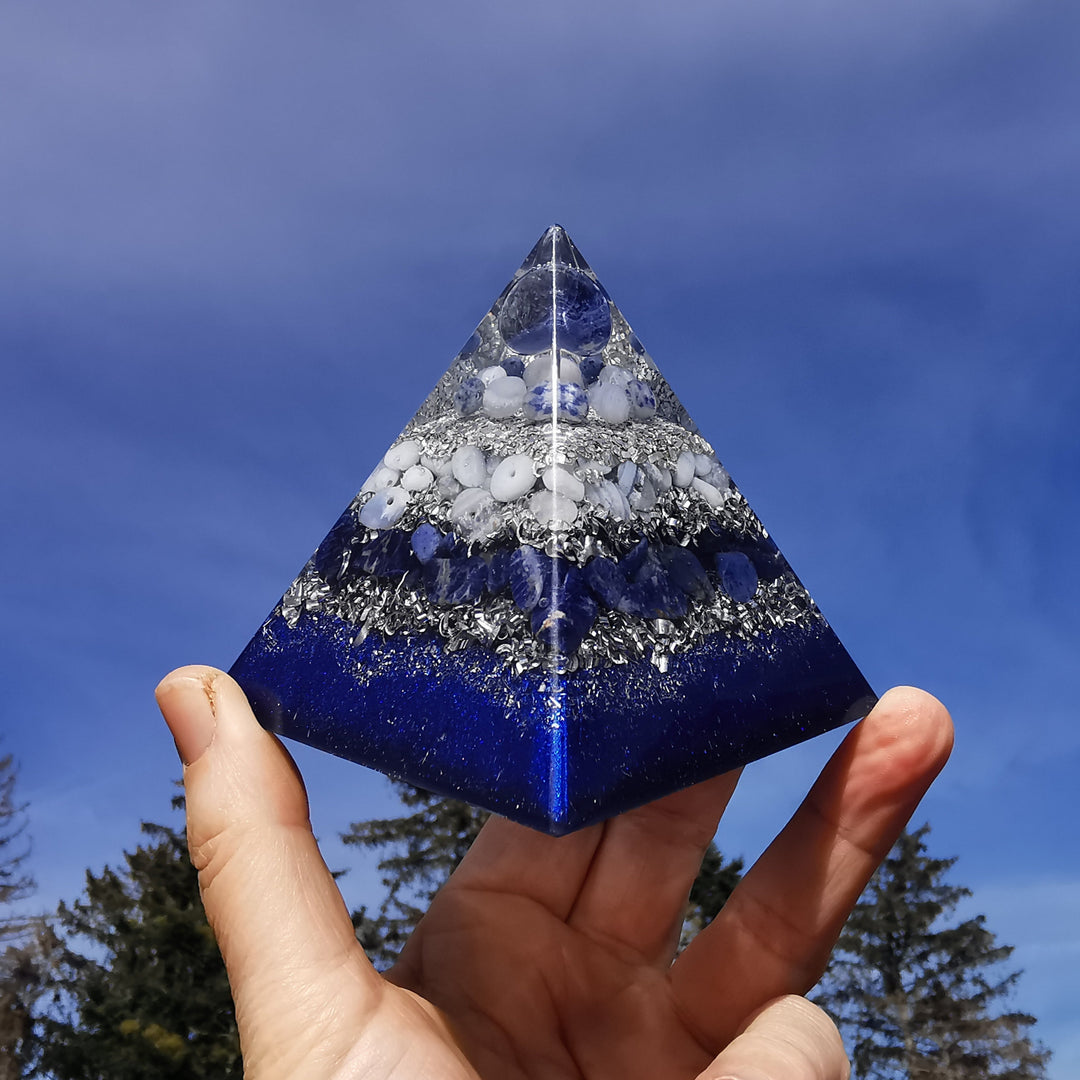 Orgone Pyramide LEICHTIGKEIT →7.5cm ↑7.5cm