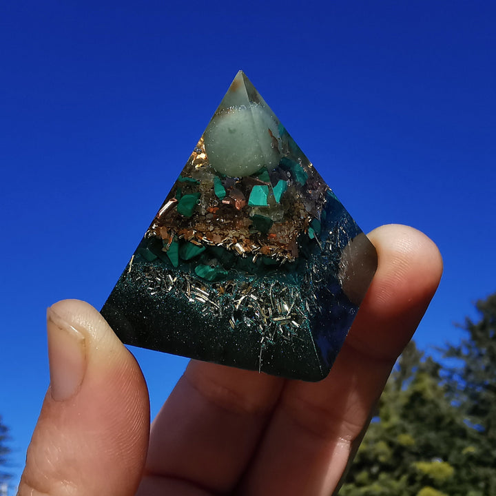 Orgone Mini Pyramide NEUBEGINN →3.5cm ↑3.5cm
