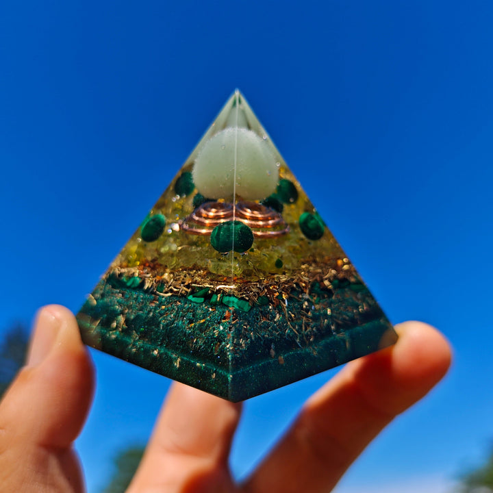 Orgone Pyramide NEUBEGINN in zwei Varianten→5cm ↑5cm