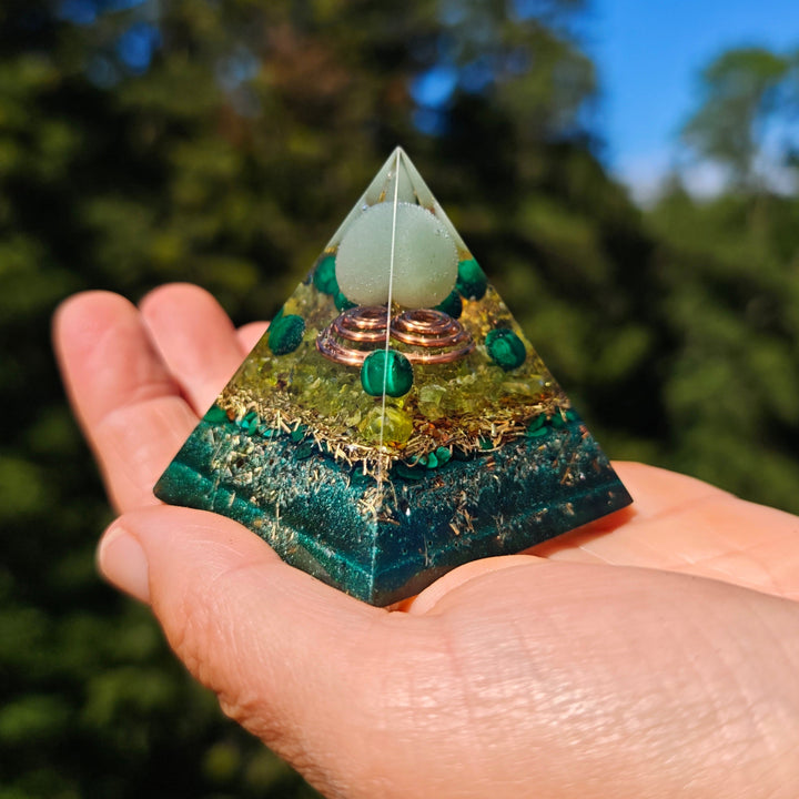 Orgone Pyramide NEUBEGINN in zwei Varianten→5cm ↑5cm