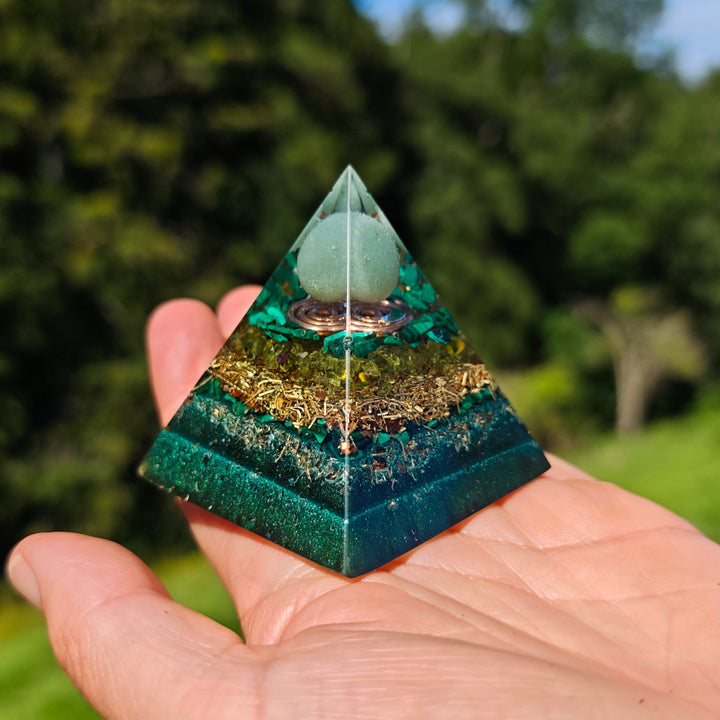 Orgone Pyramide NEUBEGINN in zwei Varianten→5cm ↑5cm