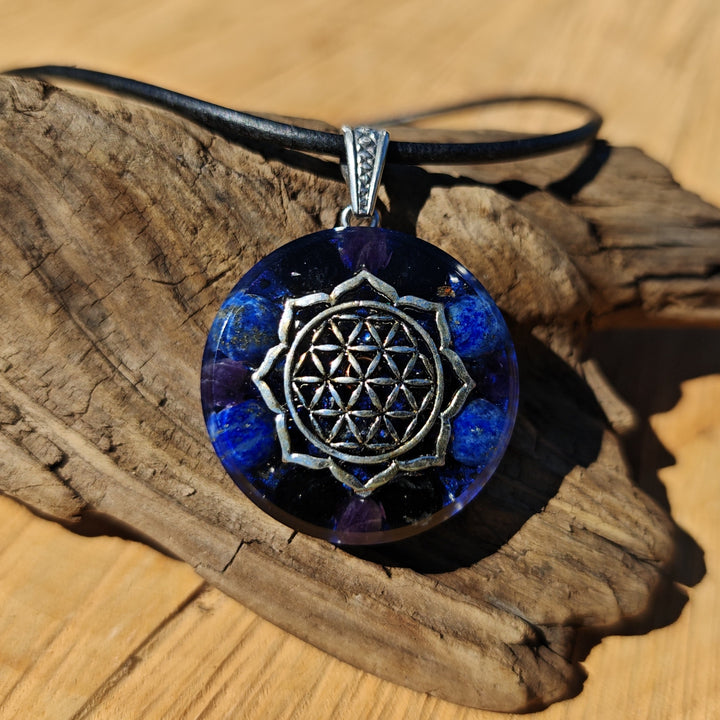 Orgone Anhänger INTUITION & SCHUTZ Lapislazuli Schwarzer Turmalin Amethyst Edelschungit Lebensblume S925 Schlaufe ⌀3cm ↑1cm