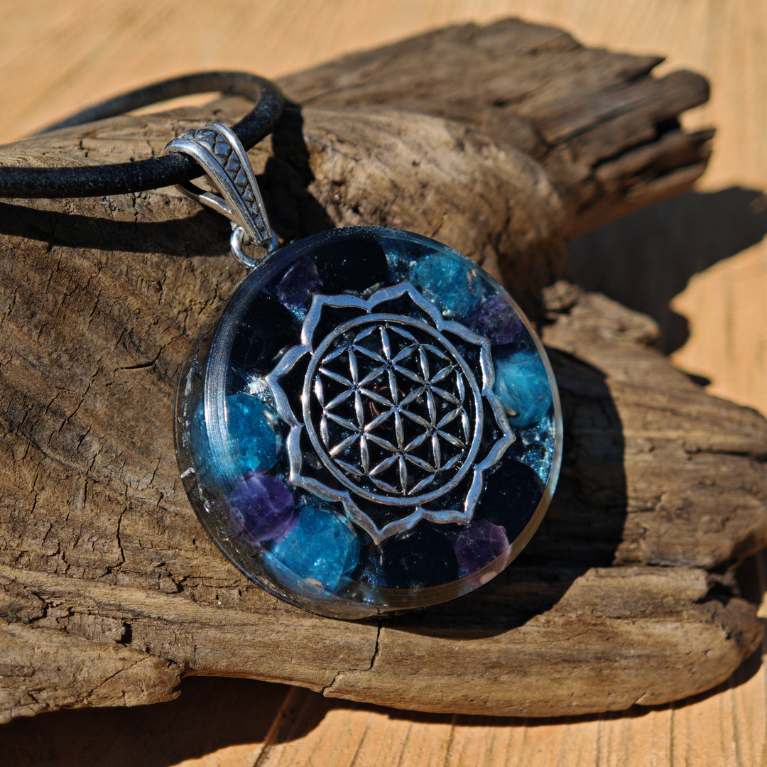 Orgone Anhänger PSYCHISCHE STÄRKE & SCHUTZ Apatit Schwarzer Turmalin Amethyst Edelschungit Lebensblume S925 Schlaufe ⌀3cm ↑1cm