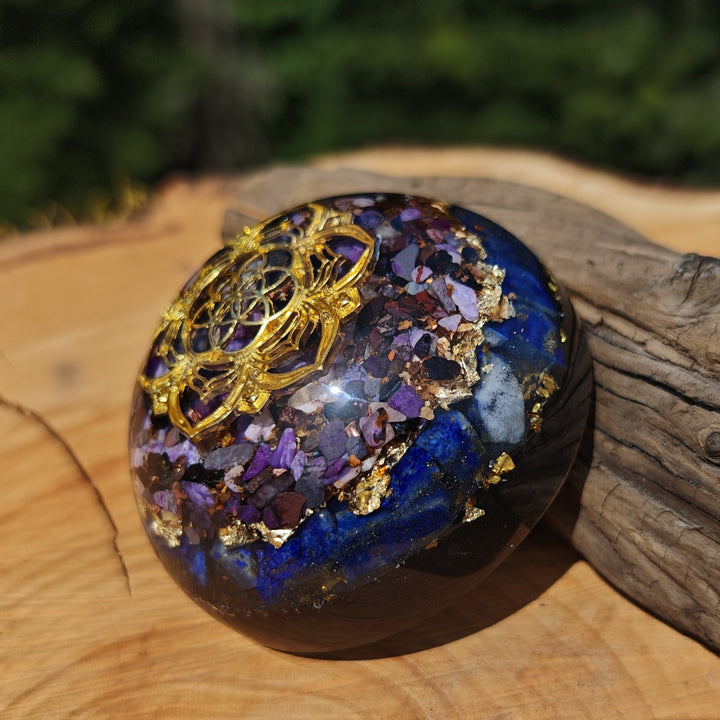 Hemisphäre SPIRITUELLES WACHSTUM mit LAPISLAZULI CHAROIT SUGILITH  7cm