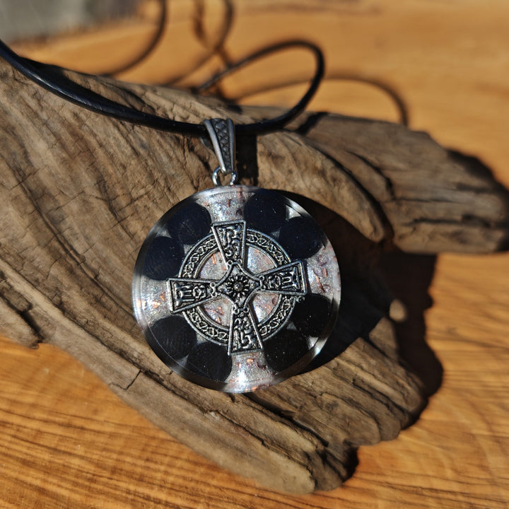 Orgone Anhänger ENERGETISCHER SCHUTZ Schwarzer Turmalin Edelschungit Kelten Kreuz S925 Schlaufe ⌀3cm ↑1cm