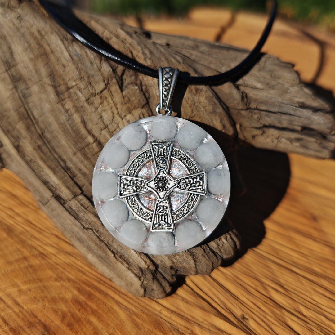 Orgone Anhänger BEFREIUNG Baryt Edelschungit Kelten Kreuz S925 Schlaufe ⌀3cm ↑1cm