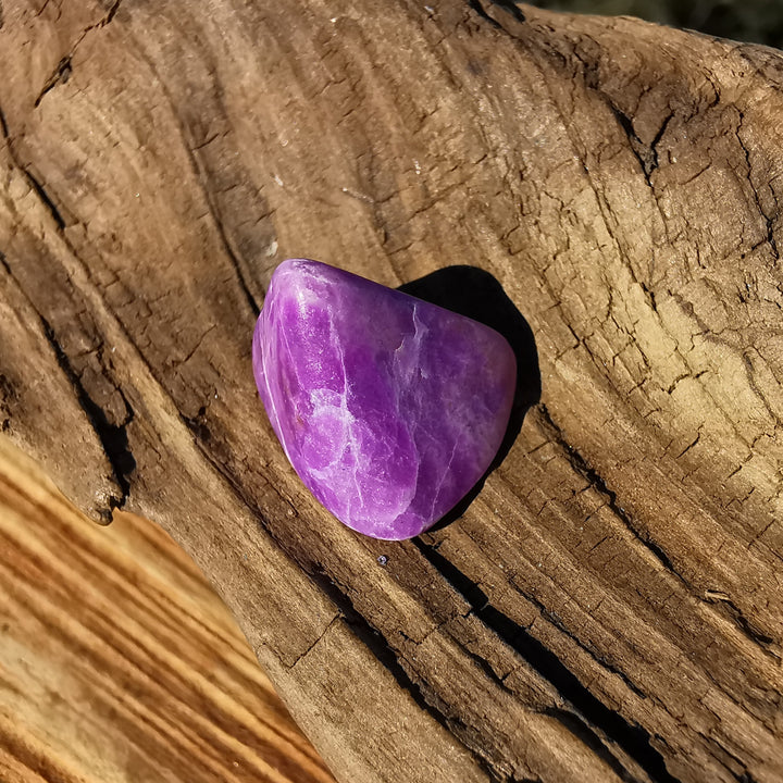 Sugilith kleine Taschensteine 4 Unikate zur Auswahl