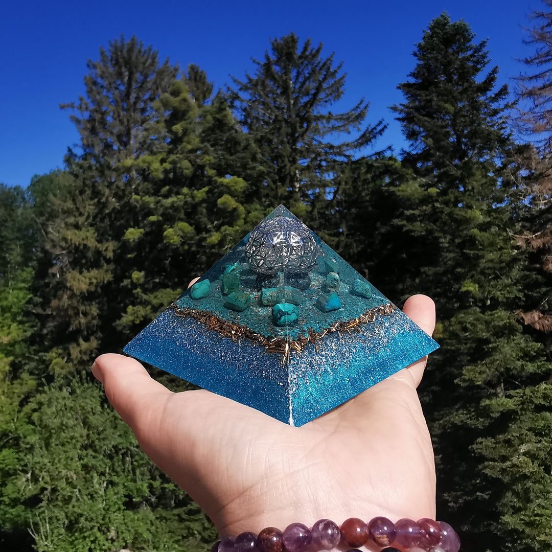 Orgone Cheops Pyramide EMOTIONALE HEILUNG 10cm Chrysokoll & Türkis