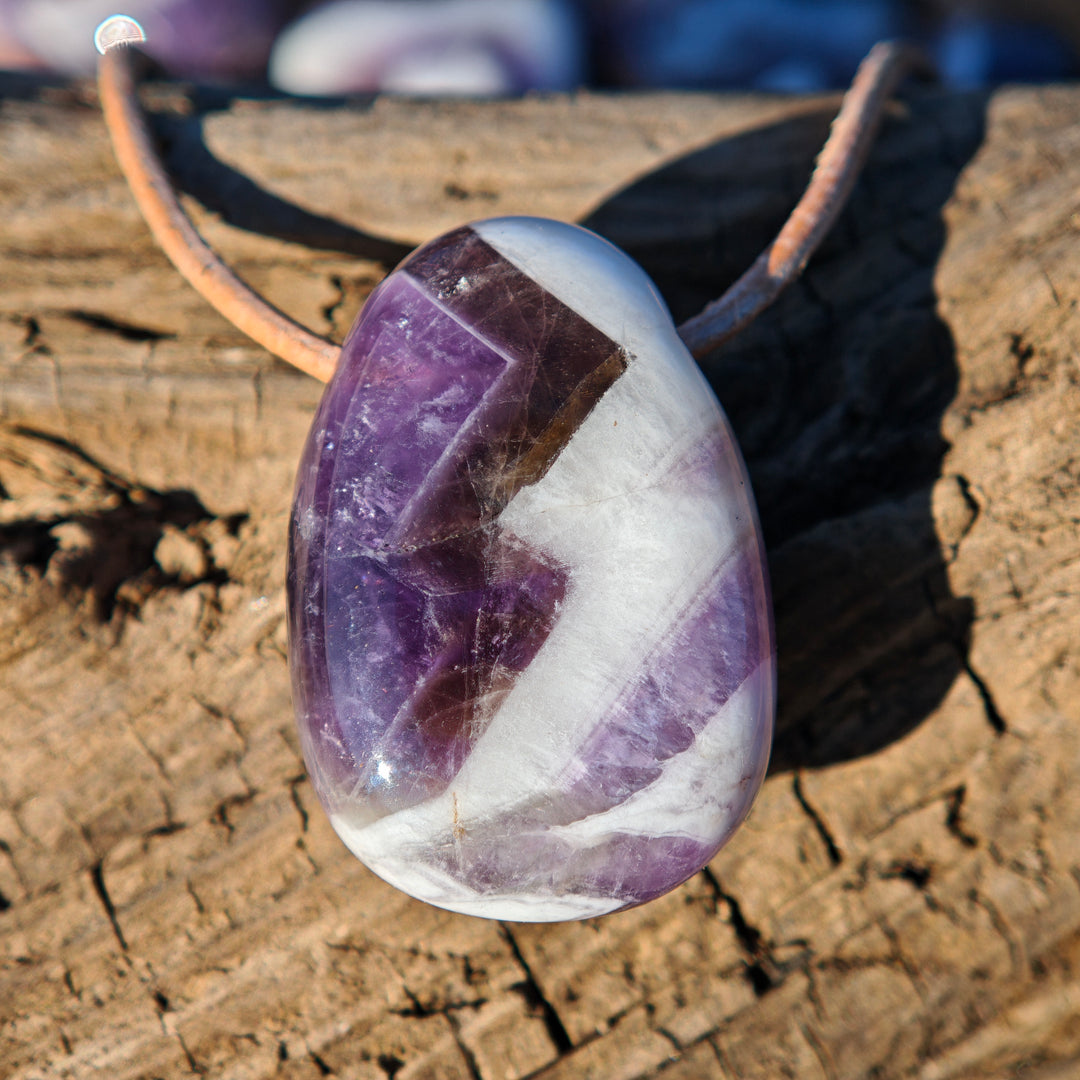 Amethyst Chevron (Innerer Frieden - Vitalität) Anhänger Trommelstein gebohrt 9 Stück zur Auswahl