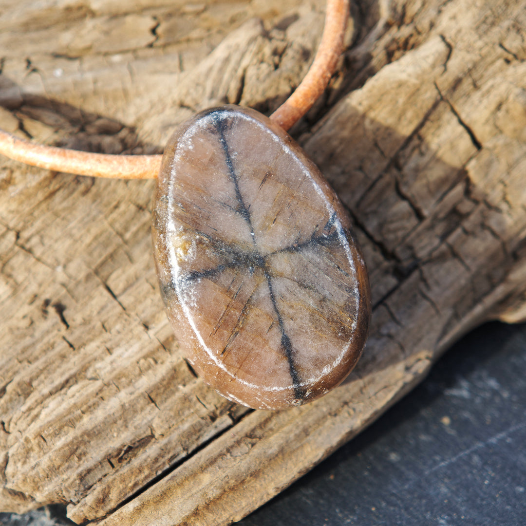 Chiastolith (Psychisches Schutzschild) Trommelstein gebohrt 2 zur Auswahl