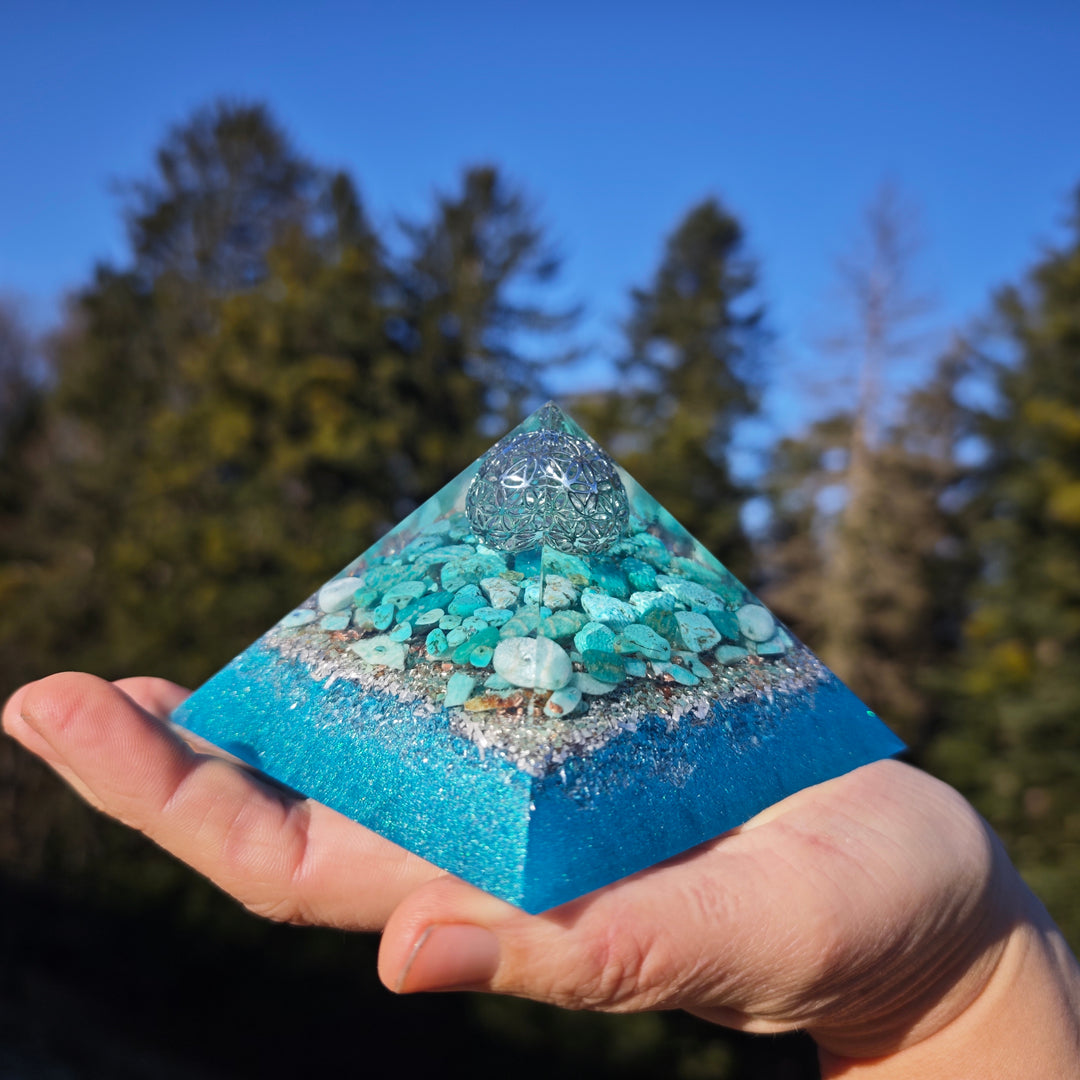 Orgone Cheops Pyramide INNERE RUHE & SEELENFRIEDEN Amazonit Türkis Magnesit →9.5cm ↑5.5cm