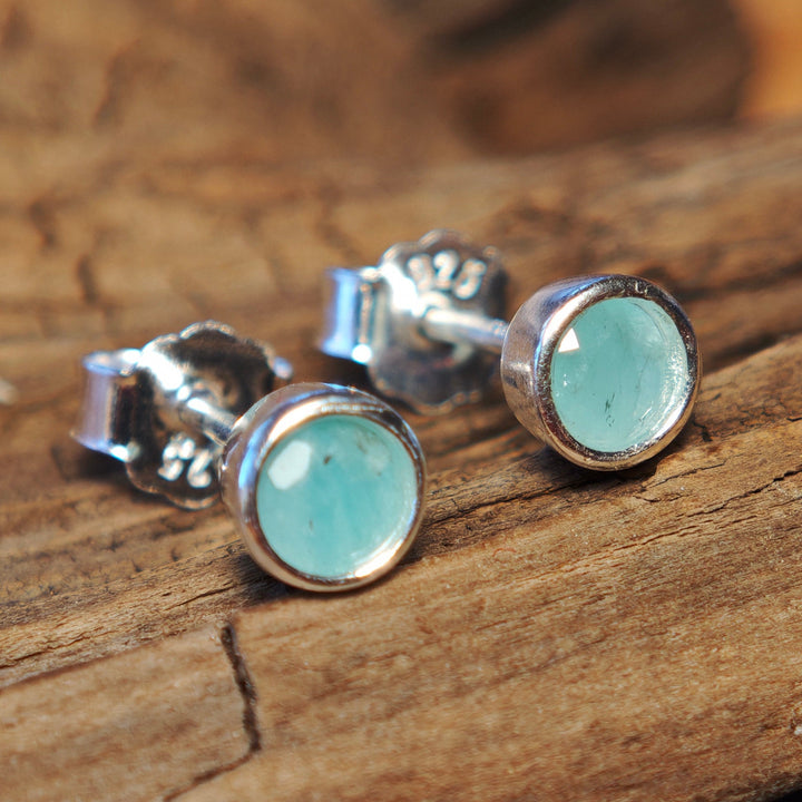 Smaragd facettiert Ohrstecker rund 5mm Silber 925