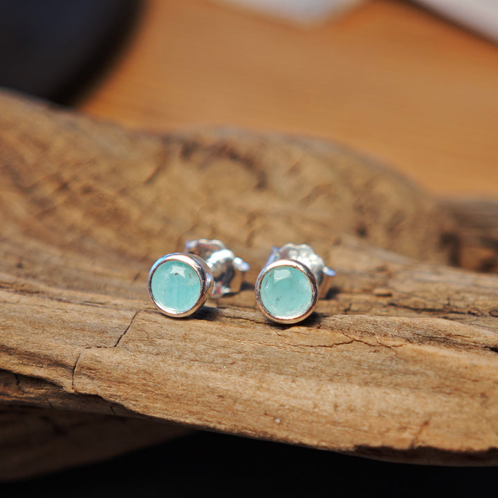 Smaragd facettiert Ohrstecker rund 5mm Silber 925