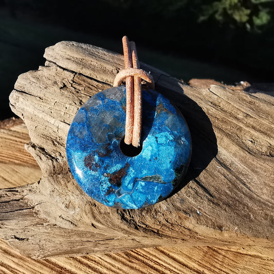 Drilled Amazonite tumbled stone incl. Leather cord (3)