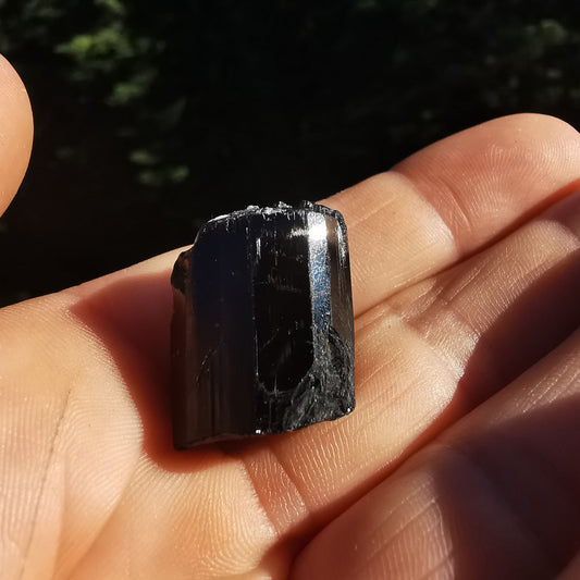 Schwarzer Turmalin Rohkristall TOP aus Pakistan (6)